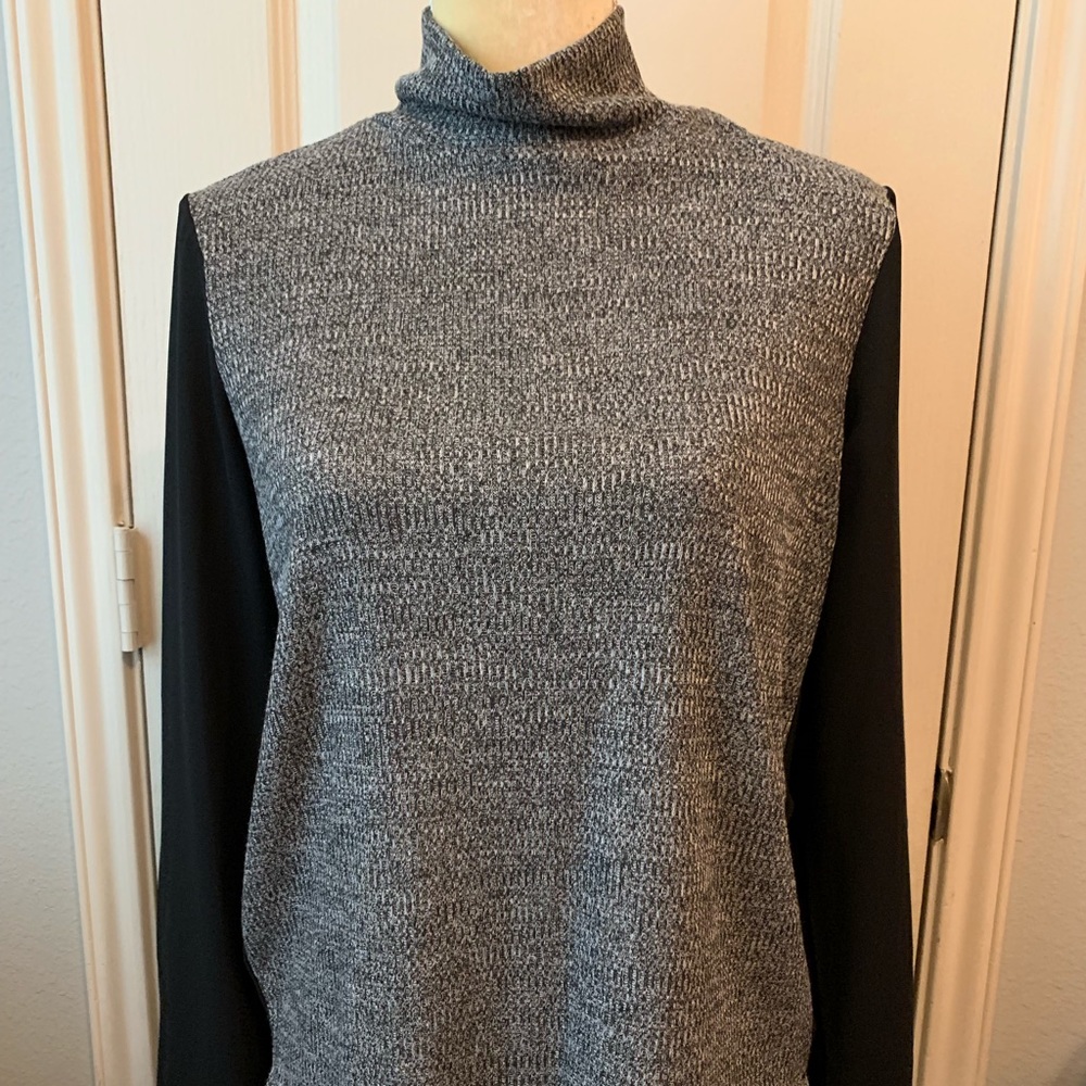 Loft turtleneck